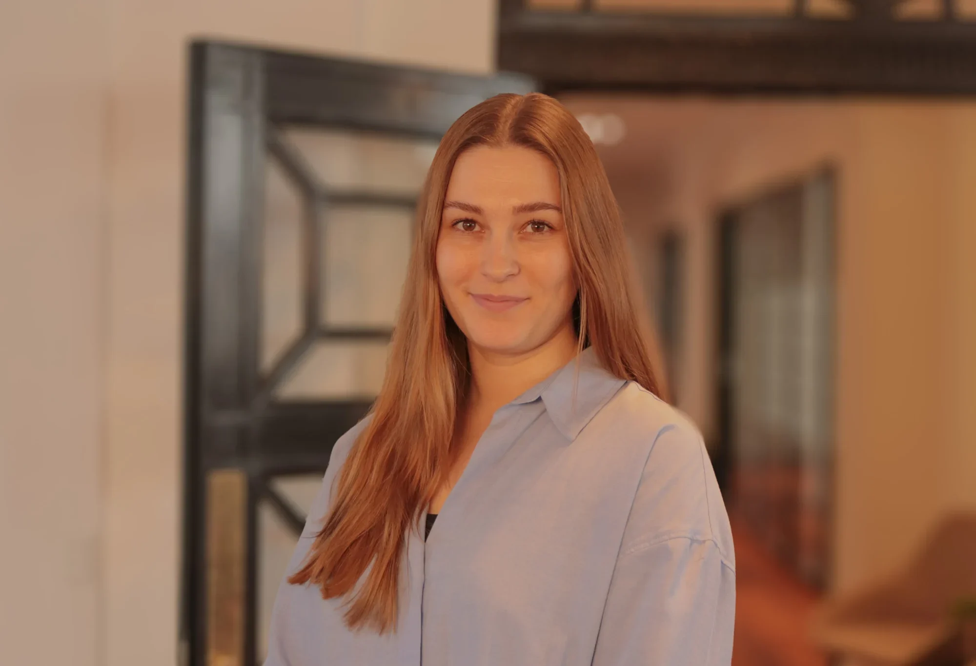 Emma Sandlykke, Communications Coordinator hos Selected Group, medarbejderbillede