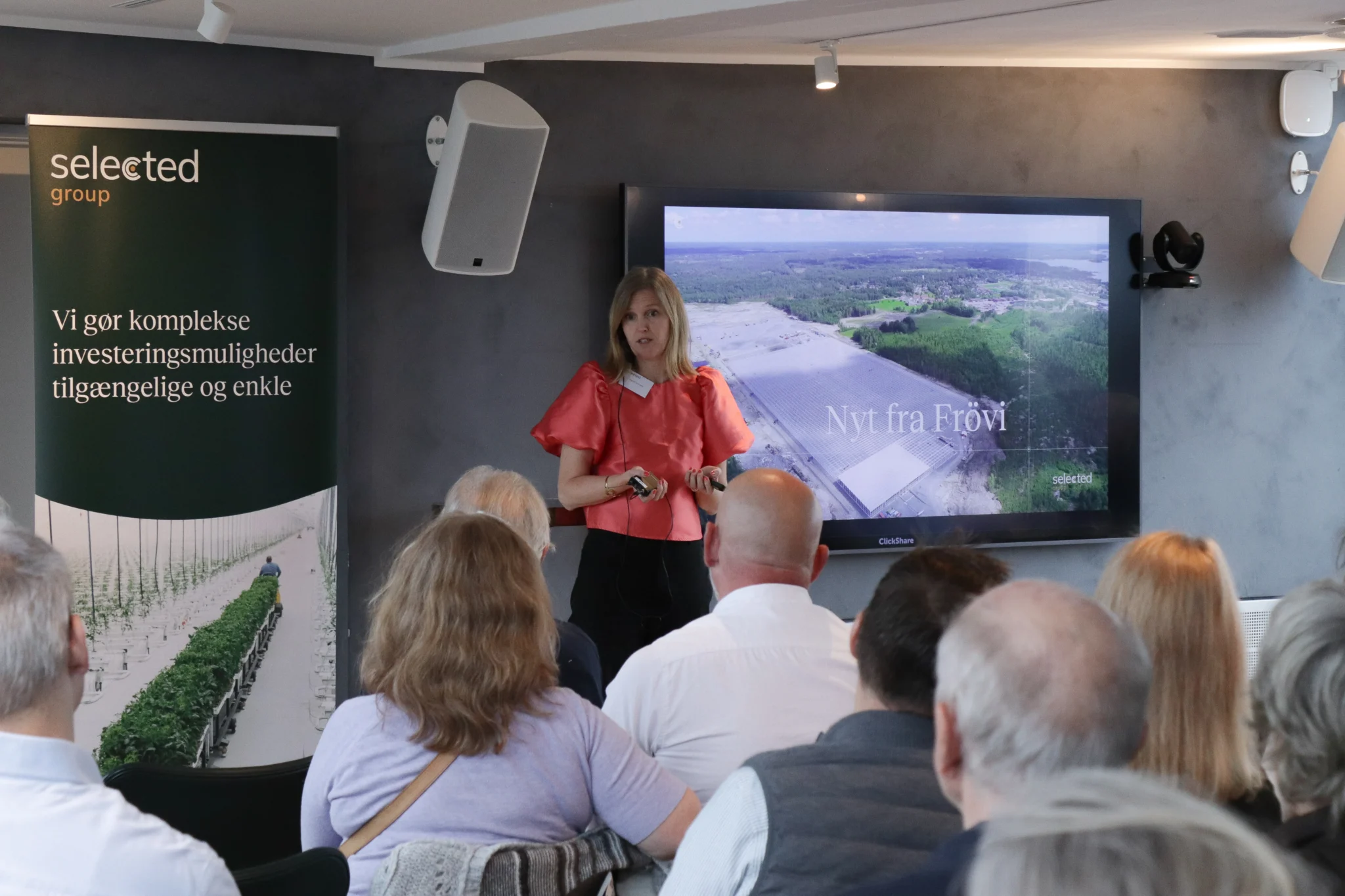 CEO for RegEnergy Frövi AB, Ingrid Schuster, præsenterer til kvartalsarrangement