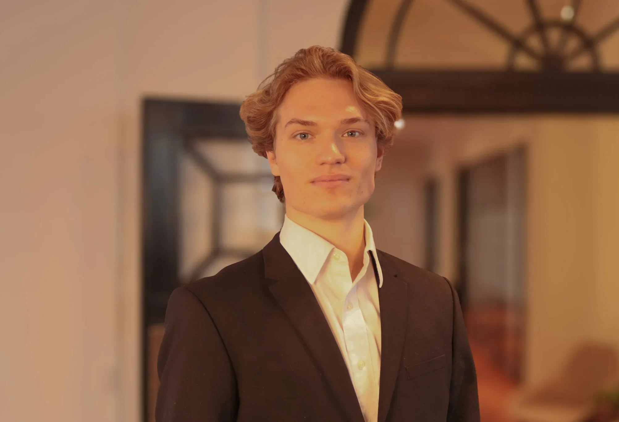 Emil Gilling Steen Svendsen, Client Associate hos Selected Group, medarbejderbillede
